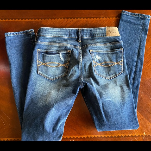 Abercrombie & Fitch destroyed skinny jeans - Picture 4 of 6